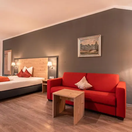 Hotel Heissenhof 3*
