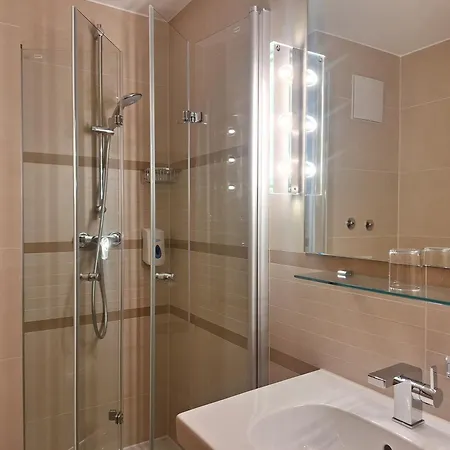 Hotel Heissenhof 3*